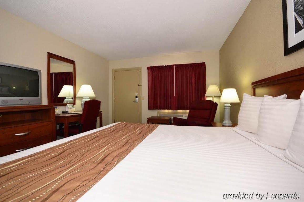 Best Western Hospitality House Emporia Habitación foto